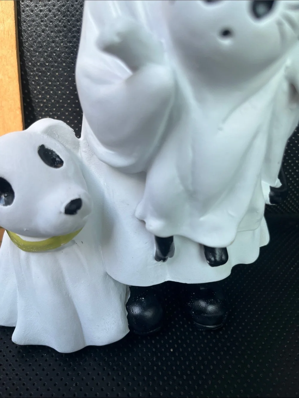 Ghost Pet Figurine - White Decorative Small Pets Statue